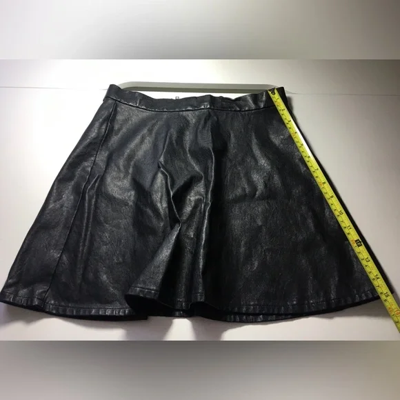 American Eagle Black Skater Faux Leather Mini Skirt - Picture 4 of 11